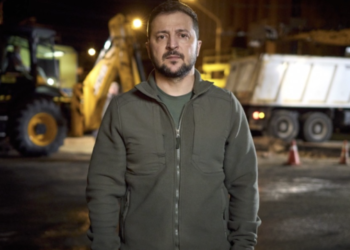 Зеленський закликав пішоходів надягати світловідбивні елементи