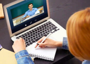 Відновити офлайн-навчання в нещодавно звільнених районах поки ще неможливо — Міносвіти