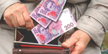 Монетизація соцвиплат: що зміниться і чого чекати українцям