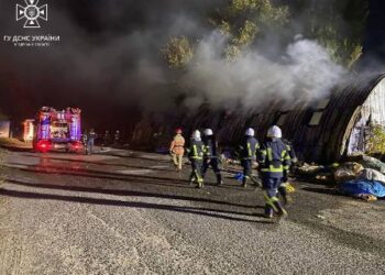 На Одещині загорівся ангар | Надзвичайні події Одесса та область