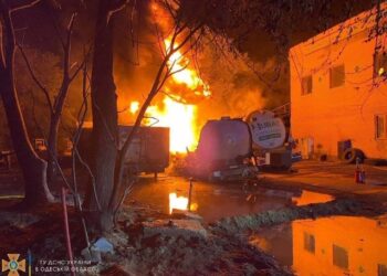 На півдні Одеської області згоріли чотири вантажних машини | Одеський Кур’єр