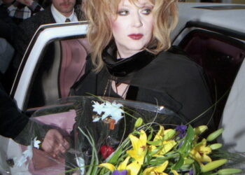 Накажут ли Аллу Пугачеву власти, и вернется ли она к Максиму Галкину*? Прогноз ясновидящей | STARHIT