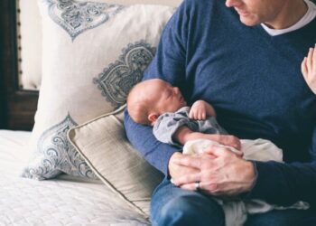 Поближе к ребенку: ВРУ закрепил новый вид отпуска для родителей