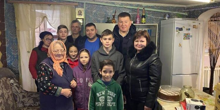 Служба у справах дітей Арцизької міської ради вітає з Днем усиновлення