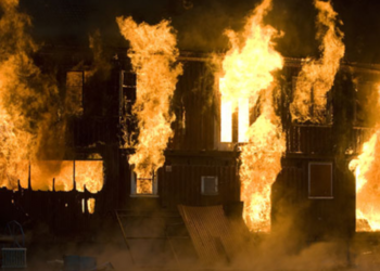 В Одесской области из-за замыкания электросети сгорел жилой дом