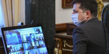 Владимир Зеленский восстановил выплату больничных