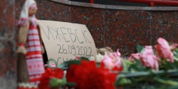Зачем вчерашние школьники берутся за оружие? Психолог о колумбайне* в Ижевске и Казани | STARHIT