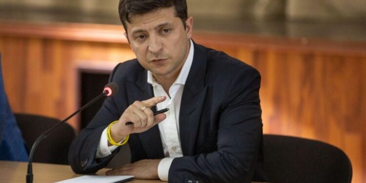 Зеленський повідомив, що у 2020 році підвищать прожитковий мінімум і знизять тарифи