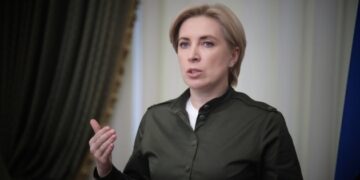 Переселенці можуть безплатно навчатися у будь-якому виші України — Верещук