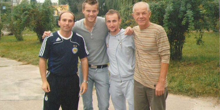 Виктор Лазаренко: «Был момент, когда Ярмоленко позвонил: «Я возвращаюсь, поговорите с «Десной» (4 ноября 2022 г.) — Новости футбола