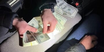 СБУ знешкодила злочинну групу, яка пропонувала ухилянтам виїхати до Євросоюзу через росію