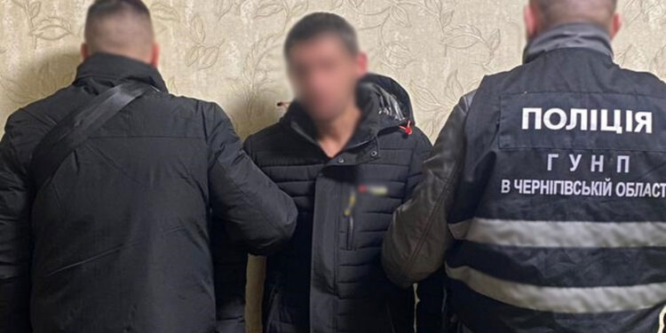 У Чернігові поліція затримала злодія, який викрав із сейфу касу магазину. ФОТО | Кримінальні новини
