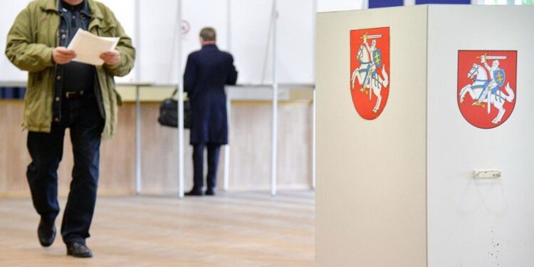 У Литві сьогодні стартував другий тур виборів президента