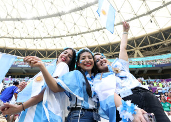 «Для этого есть только одно слово…» — аргентинские болельщики в шоке от своей сборной (22 ноября 2022 г.) — Новости футбола