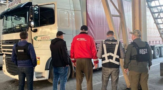 На Львівщині правоохоронці виявили ще одну схему незаконного переправлення через кордон чоловіків призовного віку. – Новини Львова та області