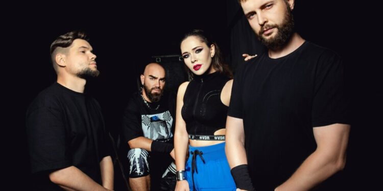 Гурт The Hardkiss випустив сингл «Маяк» — історію про надію та боротьбу |