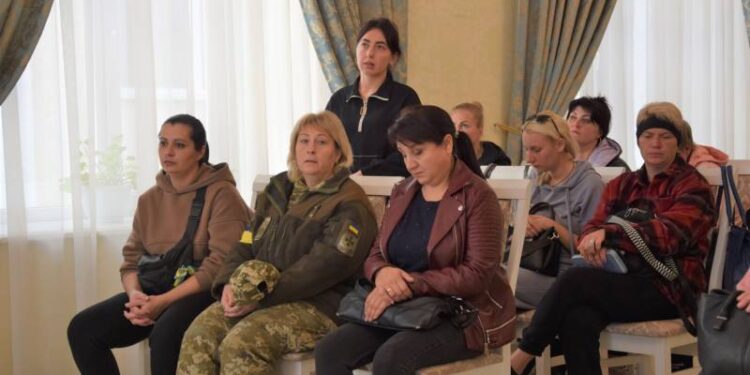 Керівництво Ізмаїльського прикордонного загону зустрілось з родинами полонених військовослужбовців з острова Зміїний