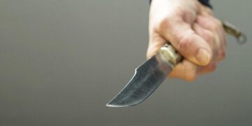 На Одещині чоловік ударив дружину ножем і підпалив свій будинок — Новини Одеської області