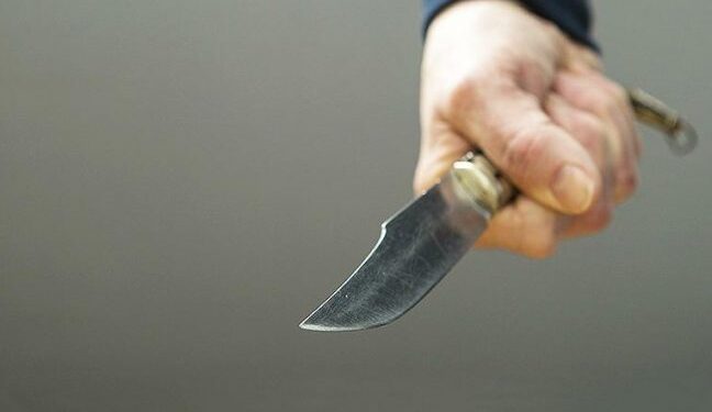 На Одещині чоловік ударив дружину ножем і підпалив свій будинок — Новини Одеської області