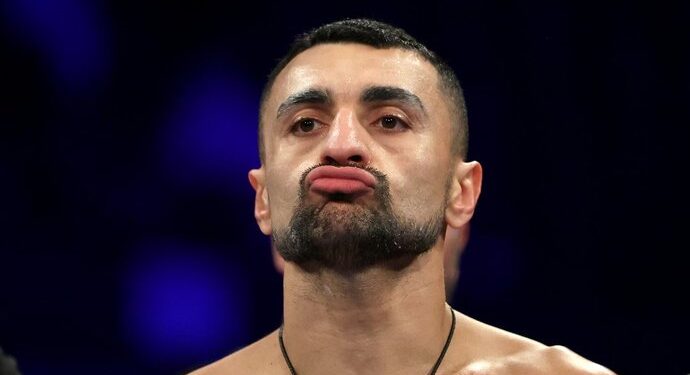 Россиянин Аванесян проиграл американцу Кроуфорду, не сумев завоевать титул чемпиона мира WBO