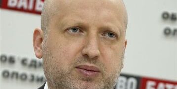 Турчинов: Федералізація східних регіонів України — крок до самознищення