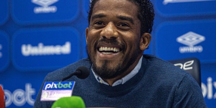 Бывший защитник «Динамо» Бетао попробовал себя в новом виде спорта (ВИДЕО) (18 декабря 2022 г.) — Новости футбола