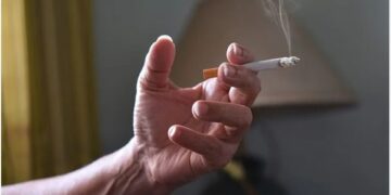 Дети, чьи родители дышали сигаретным дымом, чаще болеют астмой — исследование