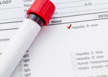 Медики предупредили: на фоне войны лечиться от вирусных гепатитов начали вдвое меньше людей