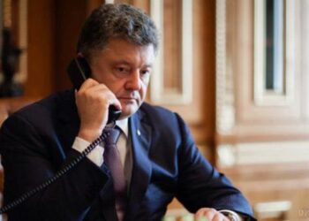 Перед візитом до Москви Тіллерсон провів переговори з Порошенком