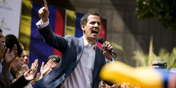 Гуайдо визнали президентом Венесуели 54 країни