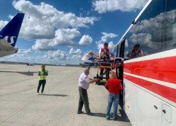 За границу на лечение эвакуировали еще 38 украинцев — Минздрав