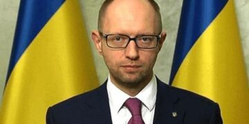 Яценюк закликав Захід скликати термінове засідання Ради безпеки ООН і відібрати у Росії гроші