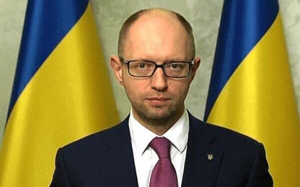 Яценюк закликав Захід скликати термінове засідання Ради безпеки ООН і відібрати у Росії гроші