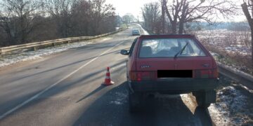 Водія вантажівки, через необачність якого постраждав водій легковика, розшукує поліція Рівного. ФОТО | Кримінальні новини