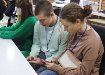 АРЦИЗЬКИЙ МІСЬКИЙ ГОЛОВА ЗУСТРІВСЯ З АКТИВНОЮ МОЛОДДЮ ГРОМАДИ НА «ВІДВЕРТУ РОЗМОВУ З МЕРОМ»