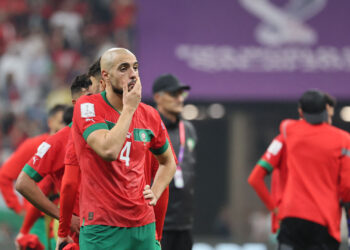 Эммануэль Макрон зашел в раздевалку Марокко и назвал Амрабата лучшим полузащитником ЧМ-2022 (15 декабря 2022 г.) — Новости футбола