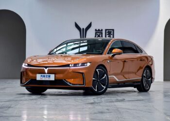 Да будет свет: роскошный седан Voyah полностью рассекречен, ждём в России — АВТО НОВОСТИ