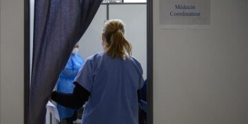Боль, когнитивные проблемы и одышка: не менее 17 млн человек в Европе перенесли длительный COVID в первые 2 года пандемии