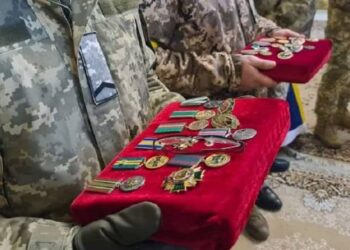 Ізмаїл на колінах зустрів загиблого під Херсоном ветерана-прикордонника