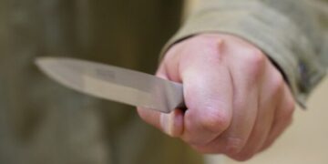 На Одещині чоловік вдарив продавця м’яса ножем у спину — Новини Одеської області