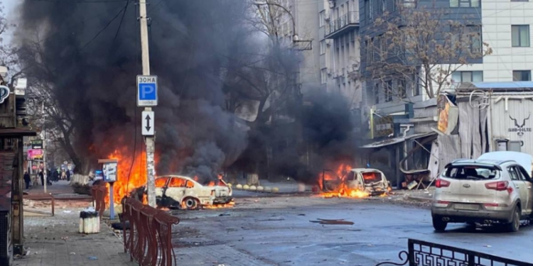 Росіяни накрили вогнем центр Херсона: багато загиблих, десятки поранених