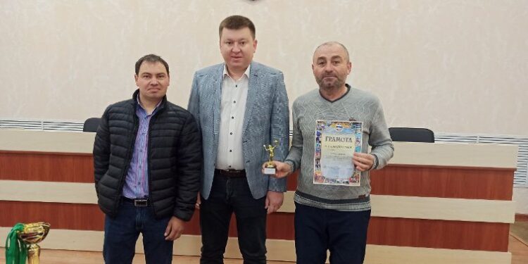 У АРЦИЗЬКІЙ МІСЬКІЙ РАДІ НАГОРОДИЛИ ПЕРЕМОЖЦІВ ПЕРШОСТІ З ВОЛЕЙБОЛУ АРЦИЗЬКОЇ ГРОМАДИ