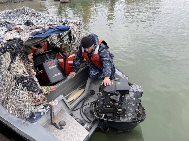 В навчальному Центрі морської охорони стражі кордону вчилися управляти малим прикордонним катером