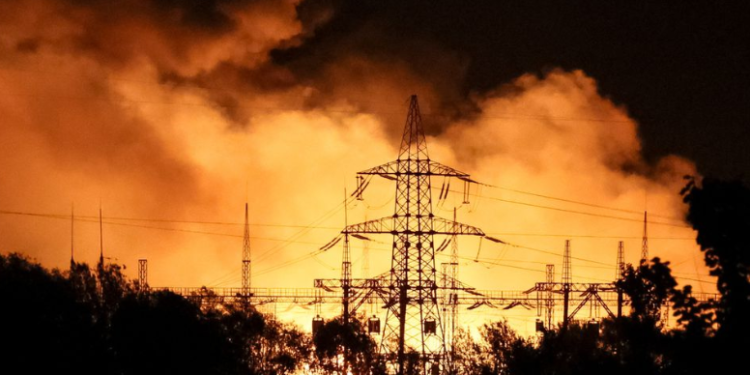 Внаслідок атаки окупантів в Україні пошкоджено близько дев`яти об`єктів генерації: півкраїни без світла