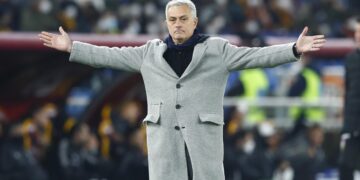 Жозе Моуринью: «Рома» не может просто купить Мудрика за 100 миллионов евро» (16 января 2023 г.) — Новости футбола