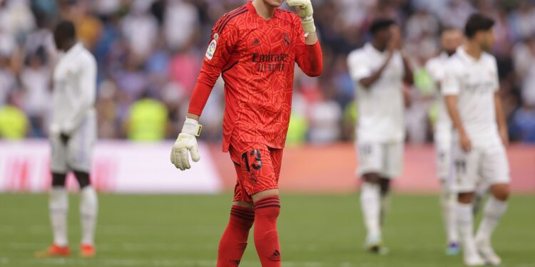 Источник назвал следующий клуб Лунина и сроки его досрочного ухода из «Реала» в статусе свободного агента (27 января 2023 г.) — Новости футбола