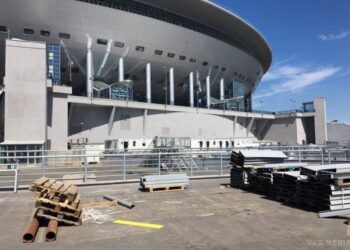 Як виглядають «ляпи» арени у Росії, яка коштувала понад мільярд доларів