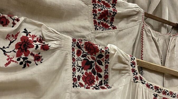 Червоноградці мають унікальну можливість відвідати виставку  вишиванок – Новини Львова та області