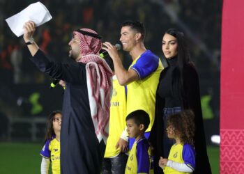 Мать пострадавшего от Роналду мальчика: «Теперь все поняли, кто такой Роналду» (5 января 2023 г.) — Новости футбола