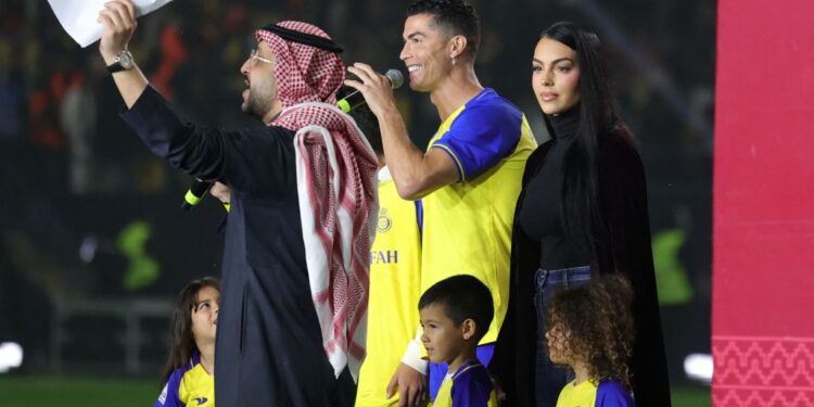 Мать пострадавшего от Роналду мальчика: «Теперь все поняли, кто такой Роналду» (5 января 2023 г.) — Новости футбола